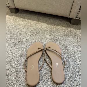 TKEES flip flops